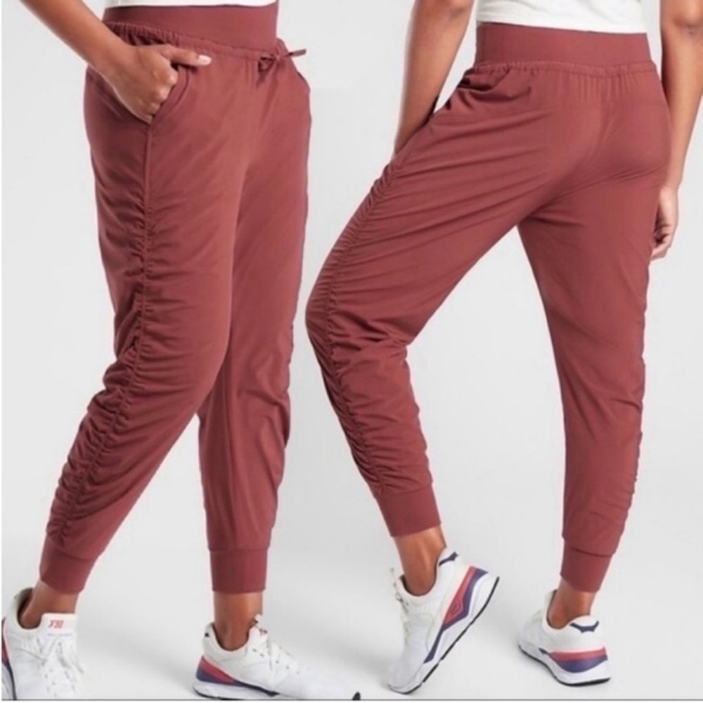 Athleta Attitude lined pants size 8